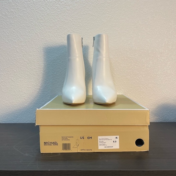 NWT Michael Kors Rue Stiletto Bootie Optic White Ankle Boot Size 6 - Picture 10 of 16